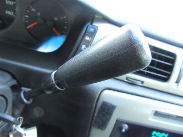 2010 Chevrolet Impala Police 4dr Sedan w/1LS